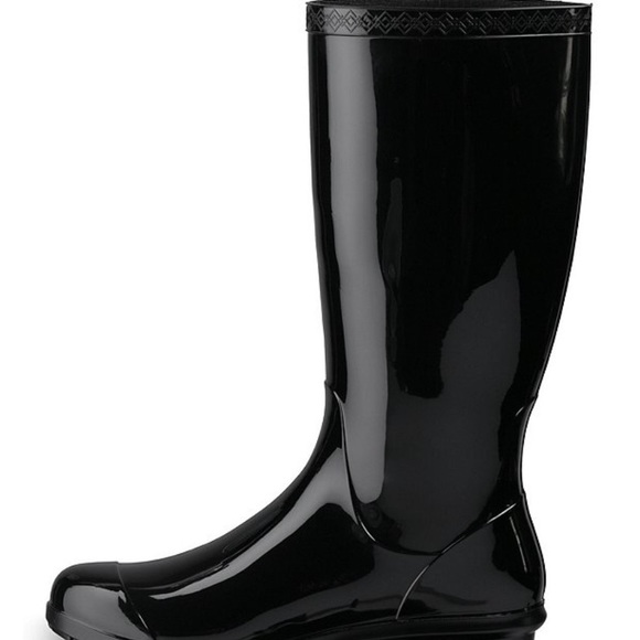 BRAND NEW UGG SHAYN RAIN BOOT. worn 2x - Picture 4 of 8